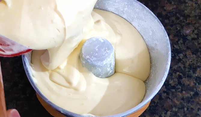 Bolo de Leite sem Glúten com Apenas 2 Ingredientes