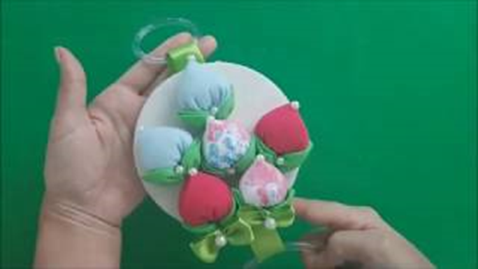 Porta Pano de Prato com Flores – Botão Feita com Fuxicos